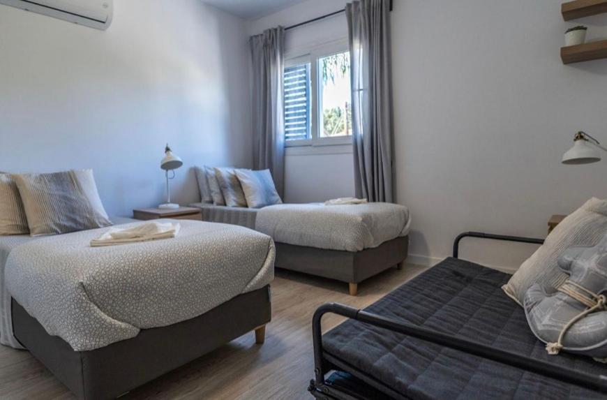 Holiday Cosy Home 파포스 외부 사진